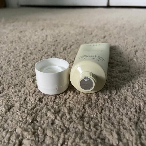 Farmhouse Fresh Hello Yellow Shea Butter Hand Cream 2 oz - Picture 7 of 7